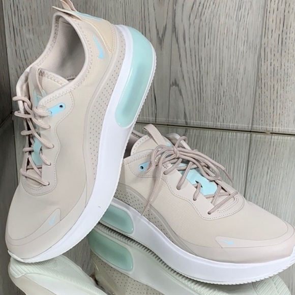 Nike Air Max Dia Shoes Ore Tan/Teal
NWT - Picture 6 of 8